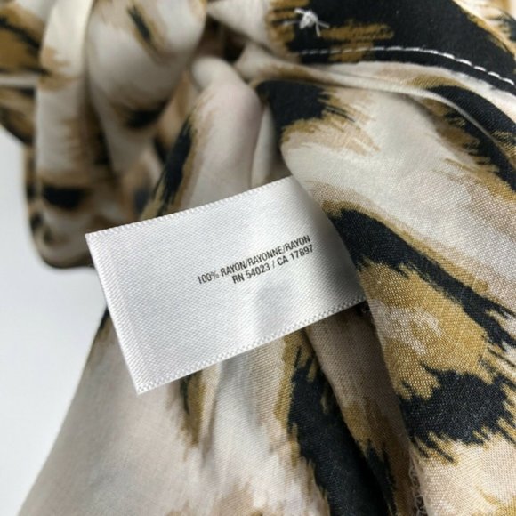 Old Navy Leopard Print 3/4 Sleeve Blouse - Picture 4 of 6